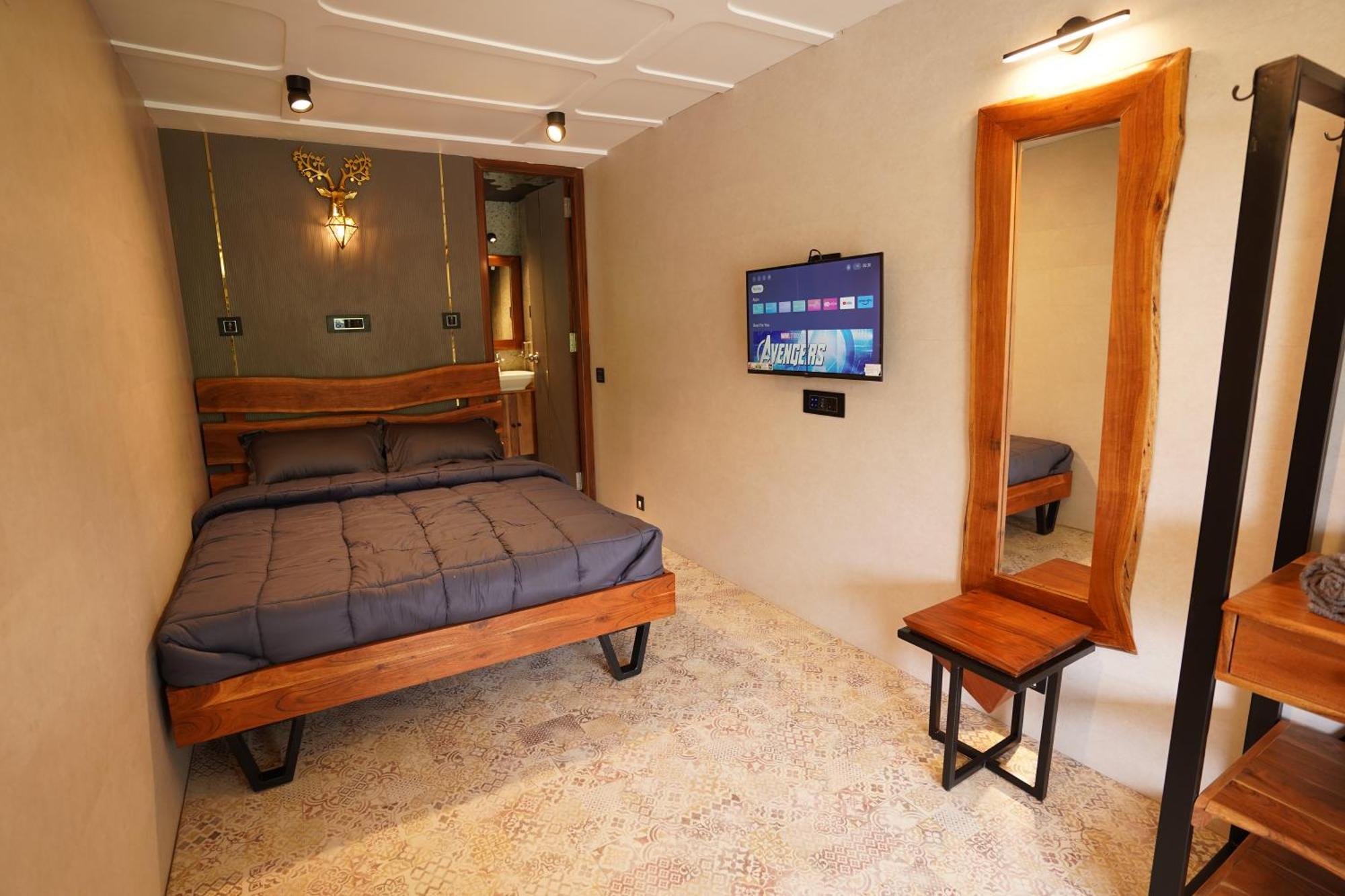 The Boat Club,Karjat Hotel Kültér fotó