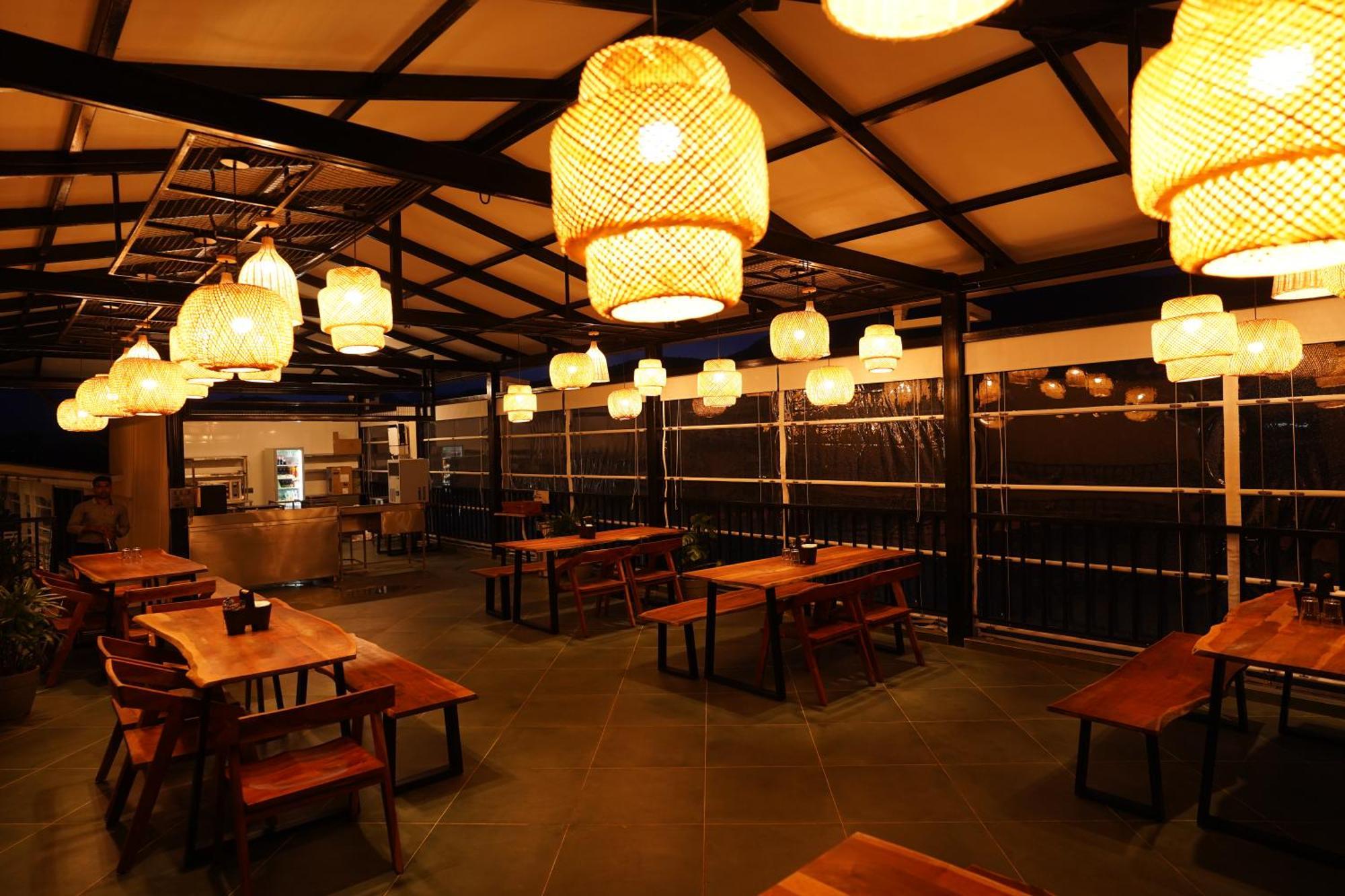 The Boat Club,Karjat Hotel Kültér fotó
