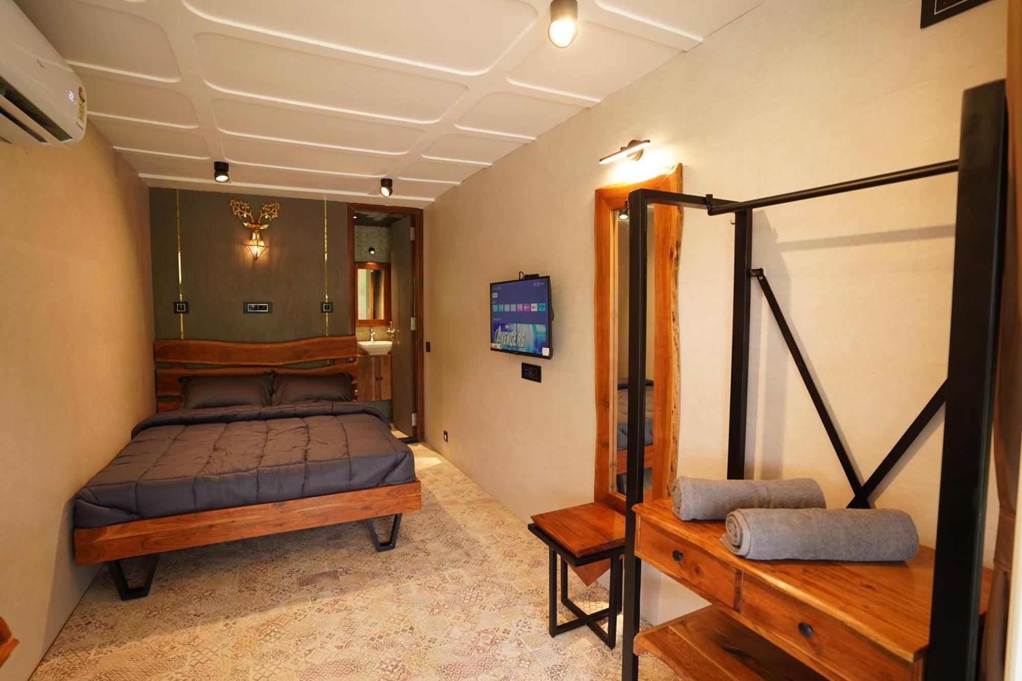 The Boat Club,Karjat Hotel Kültér fotó